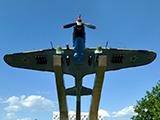 Памятник самолету штурмовику ИЛ-2
